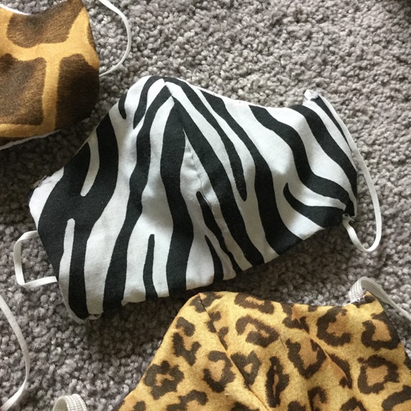 5 Handmade Kids Assorted Washable Face Masks - Picture 6 of 8